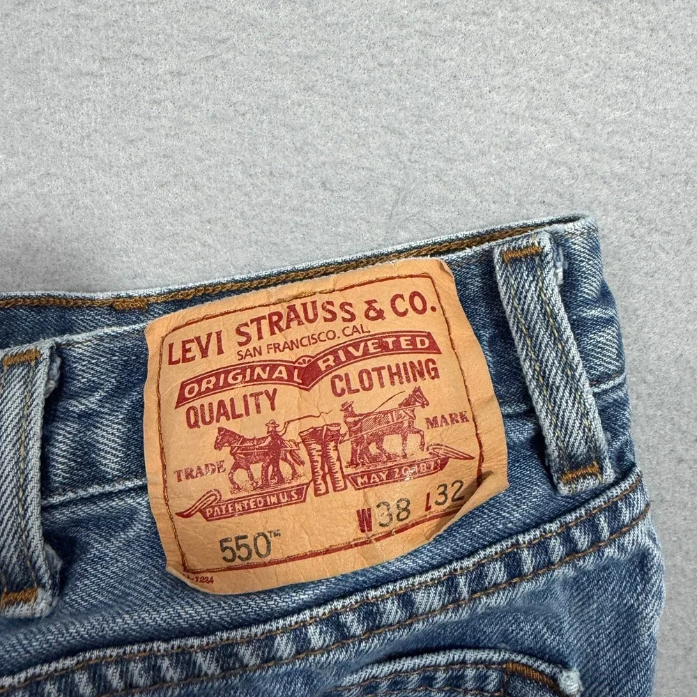 Vintage Levis 550 Jeans Men's 38x32 Blue Relaxed Fit Denim 2008 Western y2k